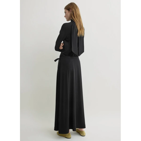 Totême Fluid Jersey Skirt Black - Skirts - Scandinavian Minimalist Luxury at Coveti