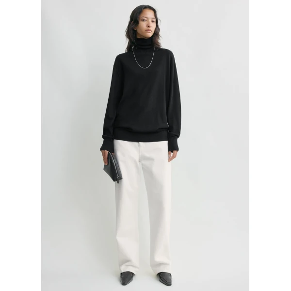 Totême Merino Turtleneck Black - Knitwear - Scandinavian Minimalist Luxury at Coveti