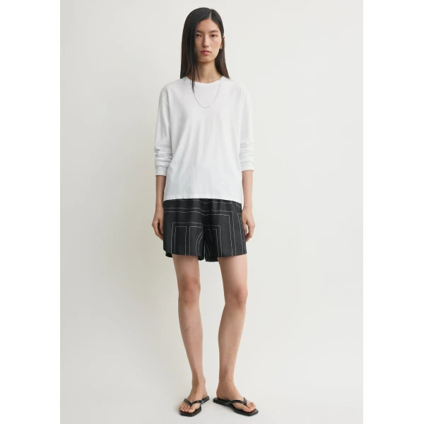 Totême Monogram Silk PJ Shorts Black - Loungewear - Scandinavian Minimalist Luxury at Coveti