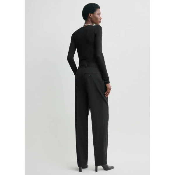 Totême Pleat Trousers Black - Pants - Scandinavian Minimalist Luxury at Coveti