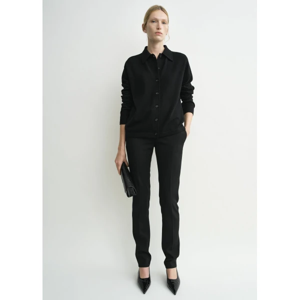 Totême Raglan-Sleeve Cashmere Cardigan Black - Knitwear - Scandinavian Minimalist Luxury at Coveti
