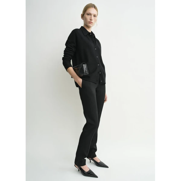 Totême Raglan-Sleeve Cashmere Cardigan Black - Knitwear - Scandinavian Minimalist Luxury at Coveti