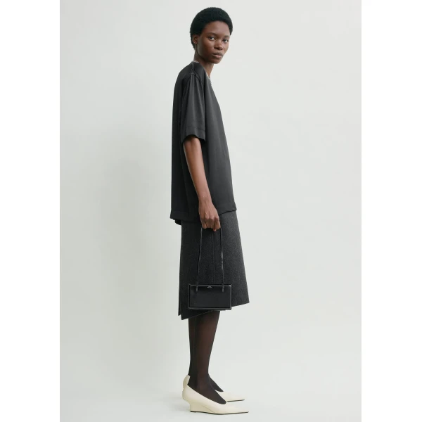 Totême Satin Tee Black - Tops - Scandinavian Minimalist Luxury at Coveti
