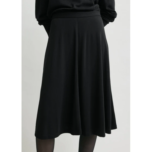 Totême Short Fluid Jersey Skirt Black - Skirts - Scandinavian Minimalist Luxury at Coveti