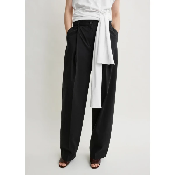 Totême Single Pleat Cotton Trousers Black - Pants - Scandinavian Minimalist Luxury at Coveti