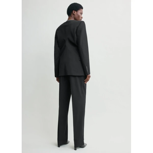 Totême Slouch Blazer Black - Jackets - Scandinavian Minimalist Luxury at Coveti