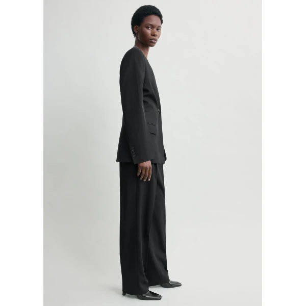 Totême Slouch Blazer Black - Jackets - Scandinavian Minimalist Luxury at Coveti