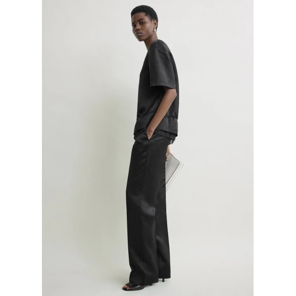 Totême V-Neck Satin Pullover Black - Knitwear - Scandinavian Minimalist Luxury at Coveti