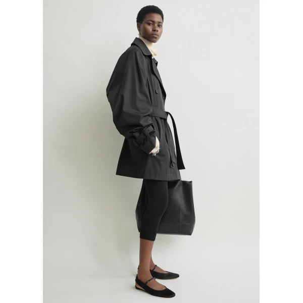 Totême Washed Cotton Trench Washed Black - Coats - Scandinavian Minimalist Luxury at Coveti