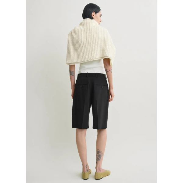 Totême Wide Fluid Shorts Black - Shorts - Scandinavian Minimalist Luxury at Coveti