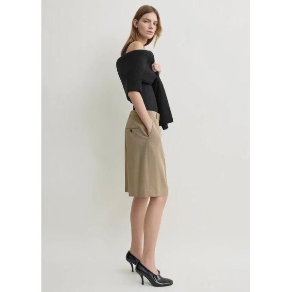 Totême Wide Fluid Shorts Taupe - Shorts - Scandinavian Minimalist Luxury at Coveti