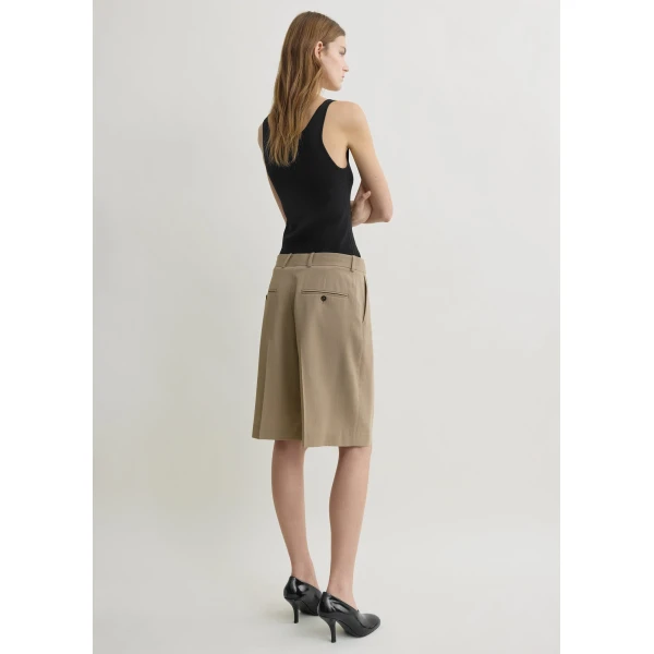 Totême Wide Fluid Shorts Taupe - Shorts - Scandinavian Minimalist Luxury at Coveti