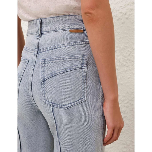 Elevate your elegance in this Zimmermann Pants available now at Coveti
