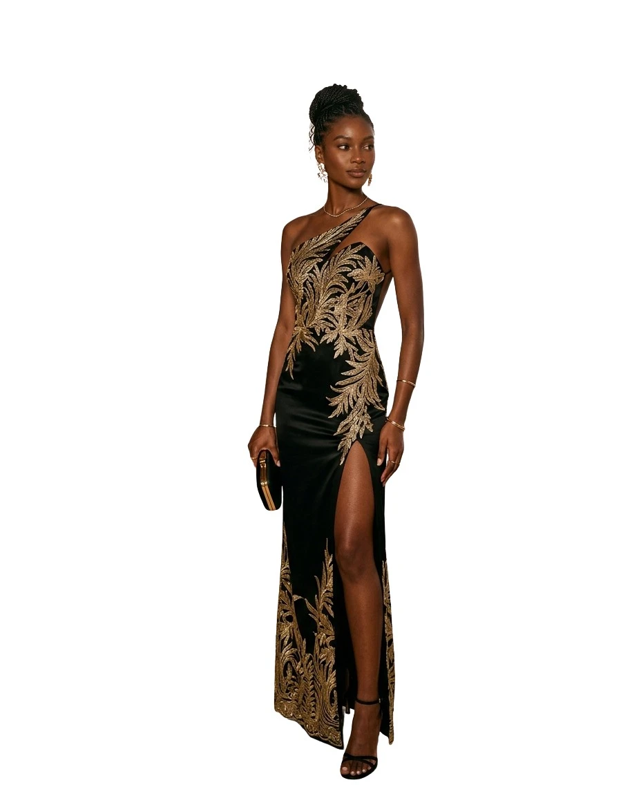 Gemma Deeks Style Guide: Black tie dinner outfit in Cancun Summer 2026