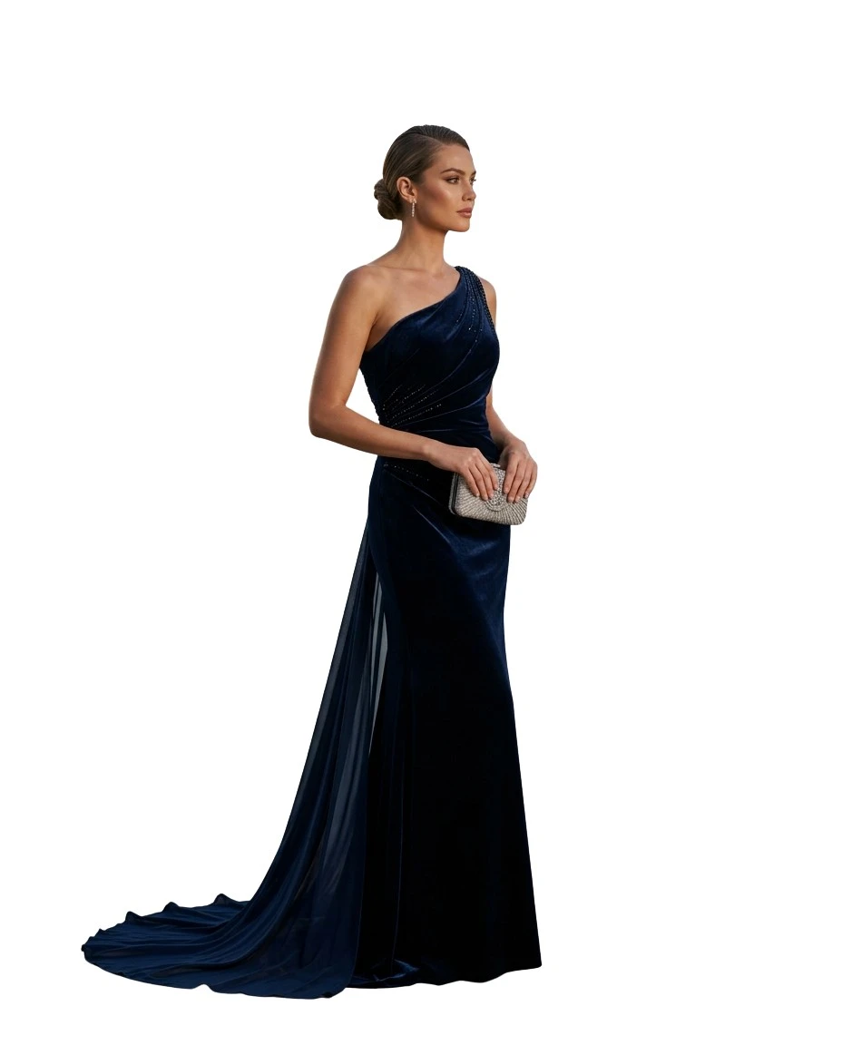 Gemma Deeks Style Guide: Black tie gala gown in Australia Summer 2026