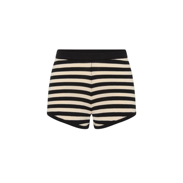 Darcy Short