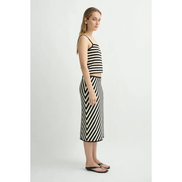 Posse Darcy Top – sustainable Tops in Black from Australian designer at Coveti.
