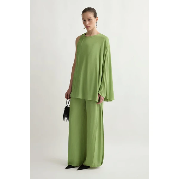 Posse Jane Trousers – sustainable Pants in Green from Australian designer at Coveti.