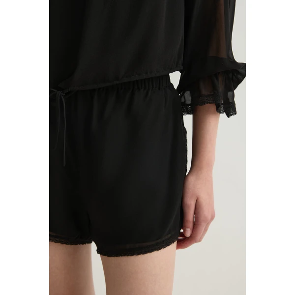Posse Priscilla Short – sustainable Shorts in Black from Australian designer at Coveti.