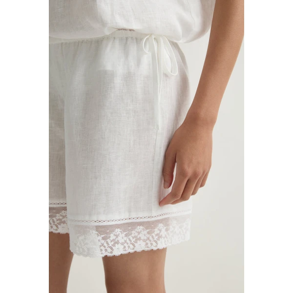 Posse Veronica Short – sustainable Shorts in White from Australian designer at Coveti.