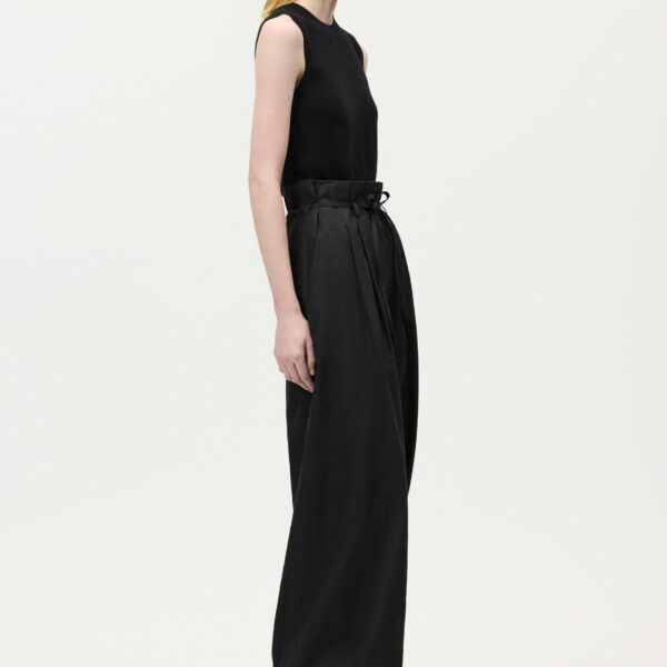 Black trousers