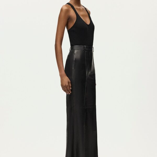 Black trousers