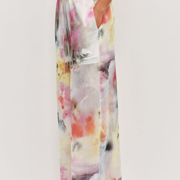 Aje Aus  – structured silhouette with raw femininity from Coveti