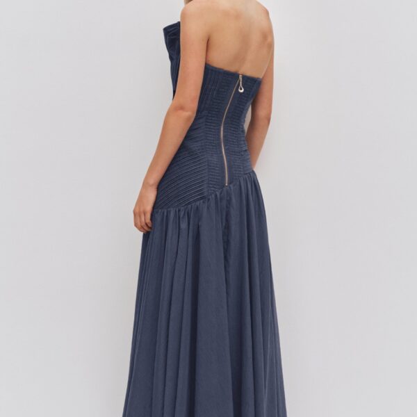 Aje clothing Aus  – structured silhouette with raw femininity from Coveti
