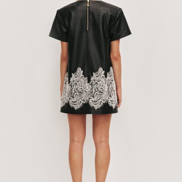 Aje clothing Aus  – structured silhouette with raw femininity from Coveti