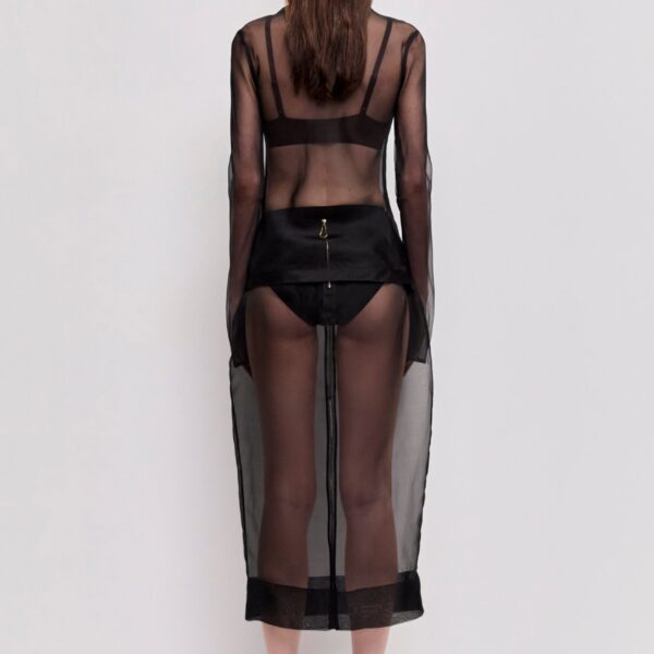 Aje world  – structured silhouette with raw femininity from Coveti