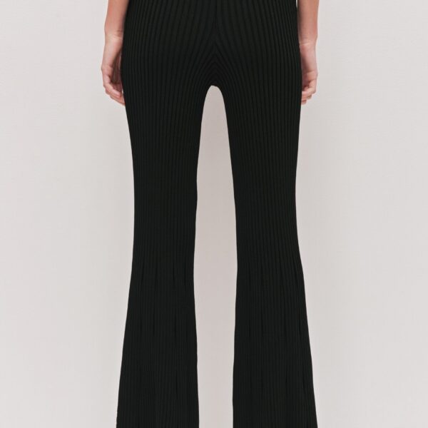 Aje clothing Aus  – structured silhouette with raw femininity from Coveti