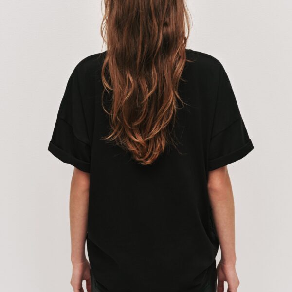 Aje clothing Aus  – structured silhouette with raw femininity from Coveti
