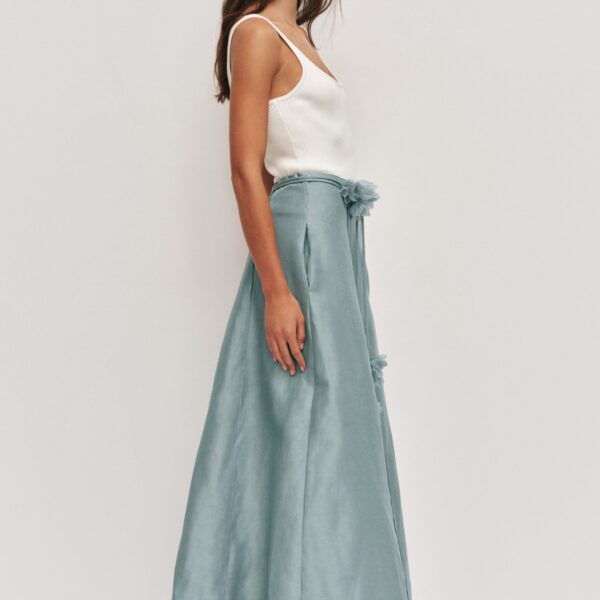 Aje Aus  – structured silhouette with raw femininity from Coveti