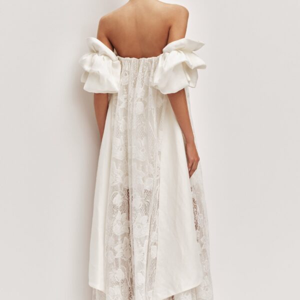 Aje clothing Aus  – structured silhouette with raw femininity from Coveti