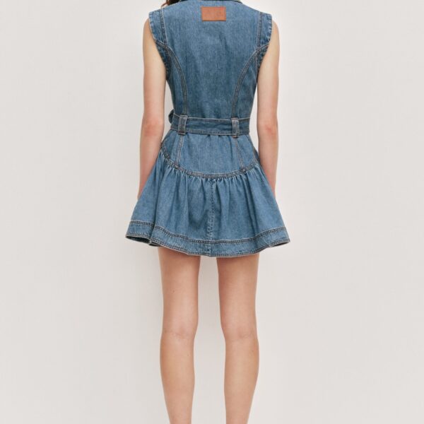 Aje clothing Aus  – structured silhouette with raw femininity from Coveti