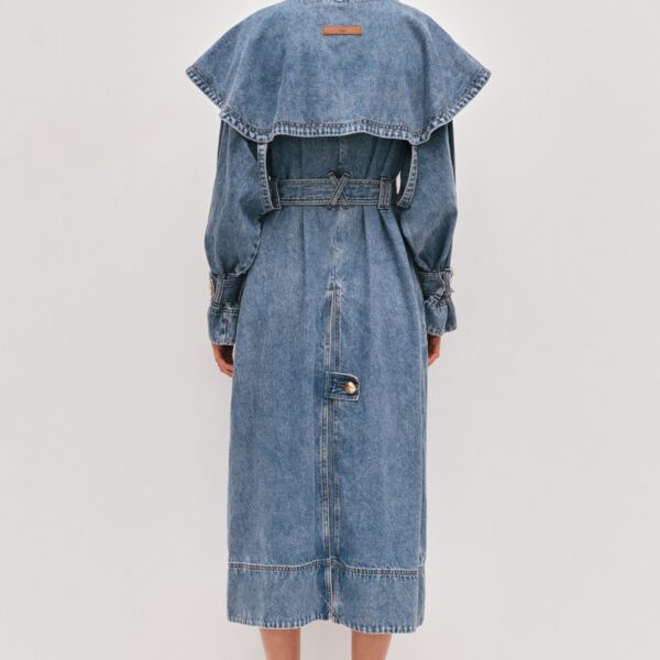 Aje Aus  – structured silhouette with raw femininity from Coveti