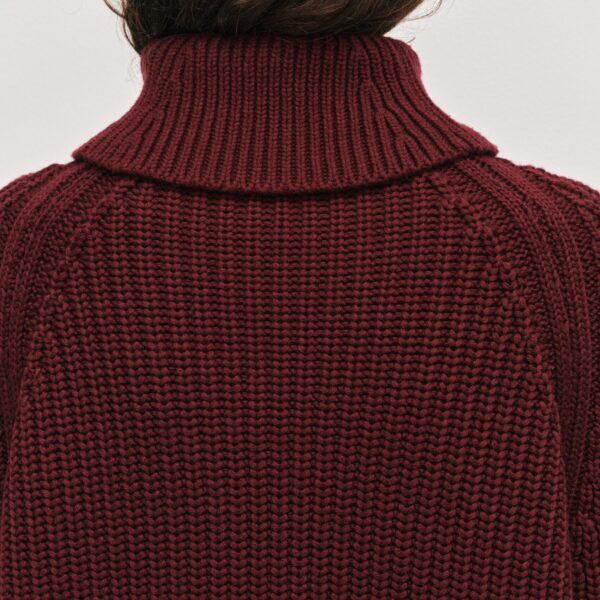 Aje Aus  – structured silhouette with raw femininity from Coveti