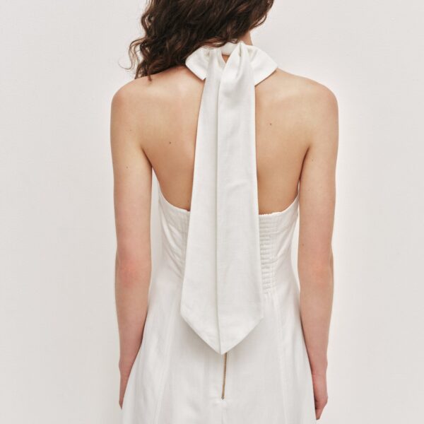 Aje clothing Aus  – structured silhouette with raw femininity from Coveti