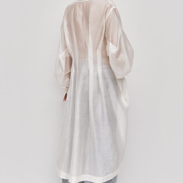 Aje Aus  – structured silhouette with raw femininity from Coveti