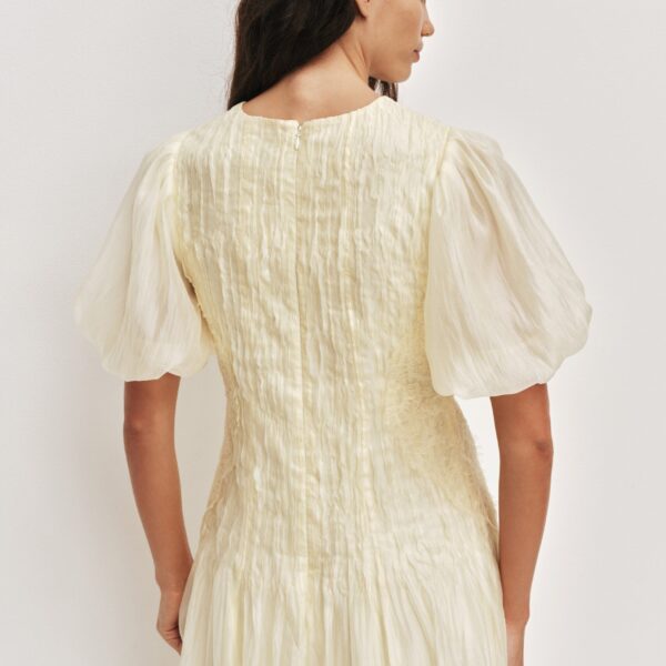 Aje clothing Aus  – structured silhouette with raw femininity from Coveti