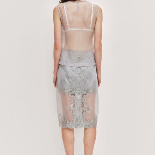 Aje world  – structured silhouette with raw femininity from Coveti