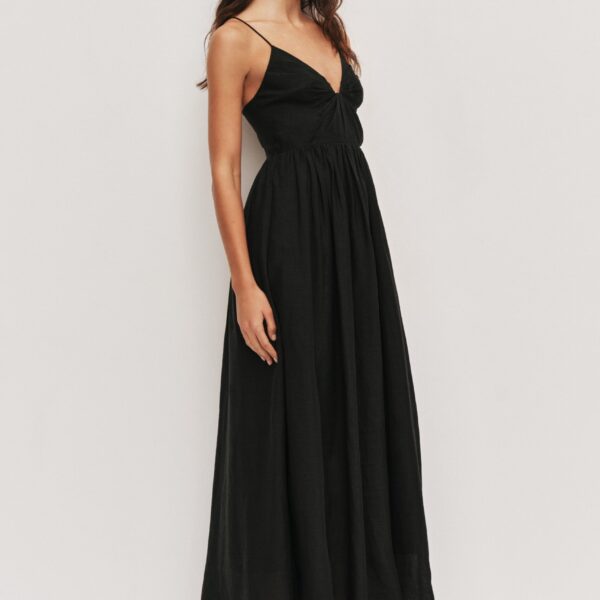 Aje clothing Aus  – structured silhouette with raw femininity from Coveti