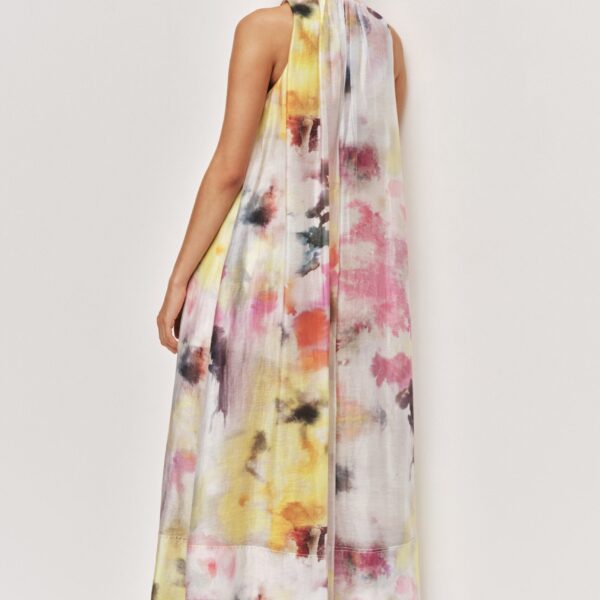 Aje clothing Aus  – structured silhouette with raw femininity from Coveti