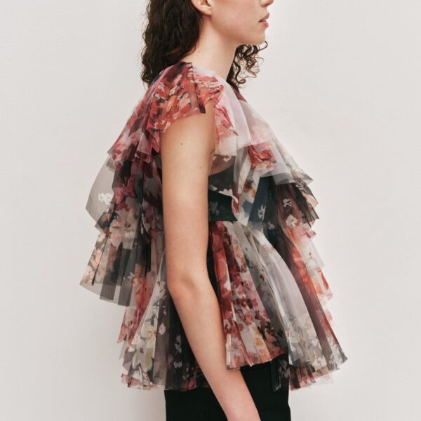 Aje clothing Aus  – structured silhouette with raw femininity from Coveti