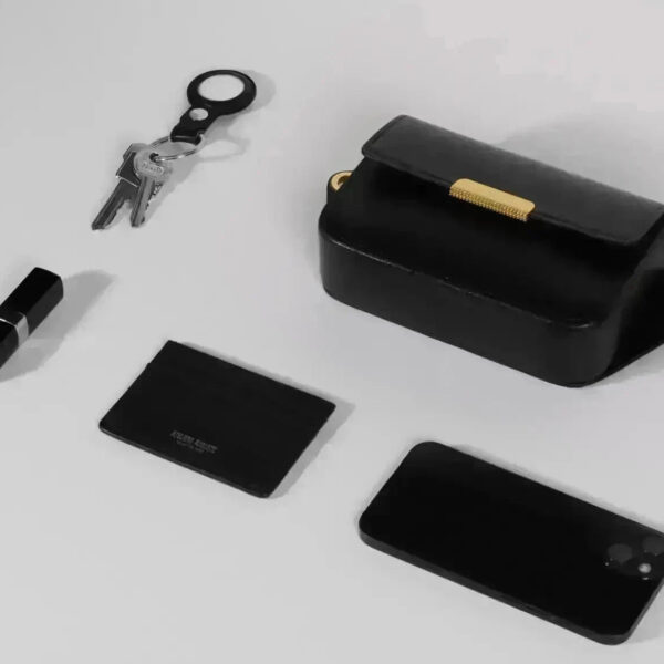 Ateliers Auguste Roquette in Black bag