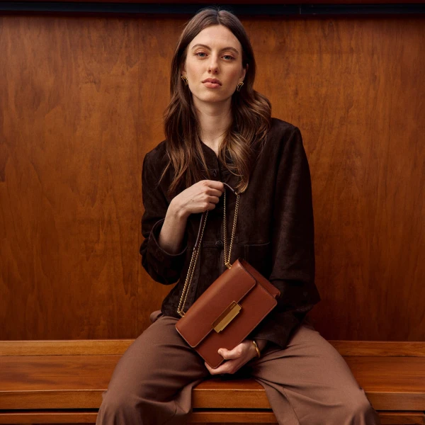 Ateliers Auguste Alma in Tan bag