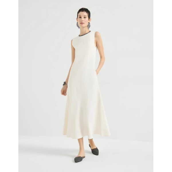 Dress with precious collar