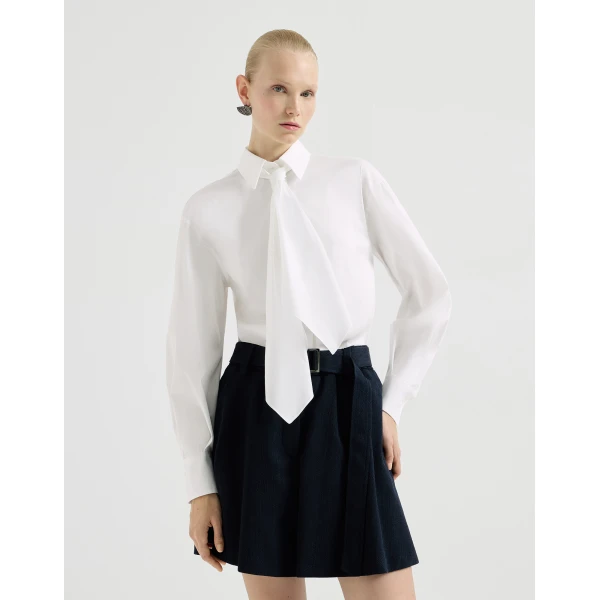 Shirt with tie and monili