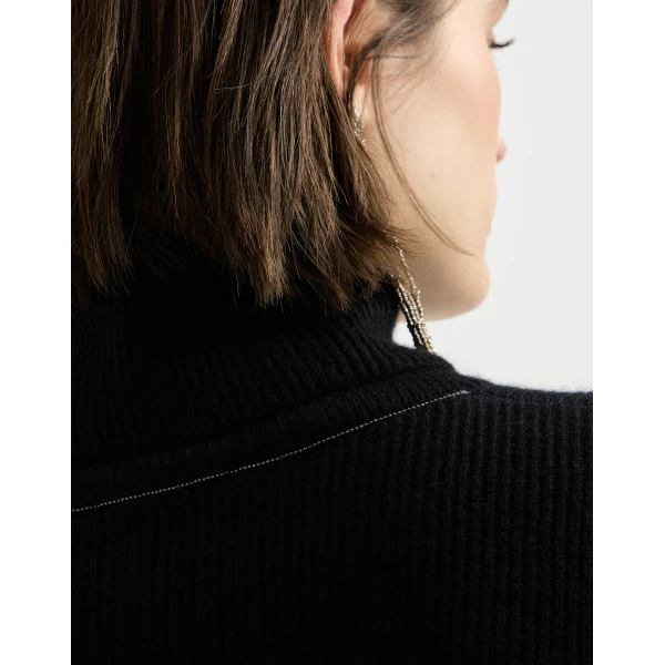 Black Knitwear