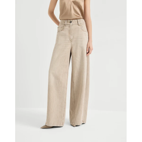 Wide trousers